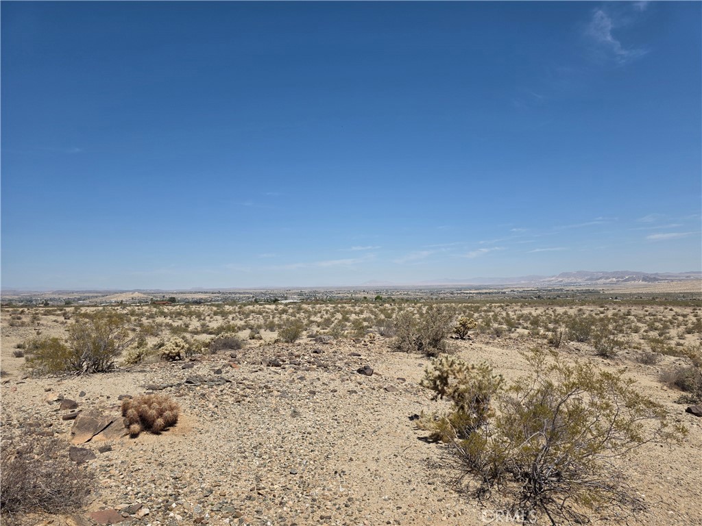 2 Baseline Road Twentynine Palms, CA 92277 - Photo 18 of 20