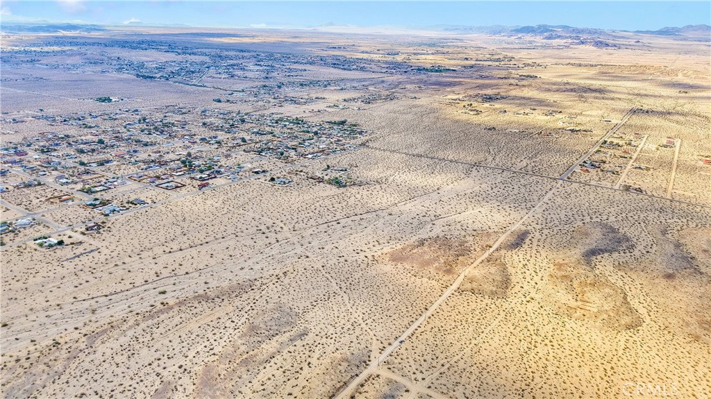 2 Baseline Road Twentynine Palms, CA 92277 - Photo 8 of 20 a view of an ocean beach