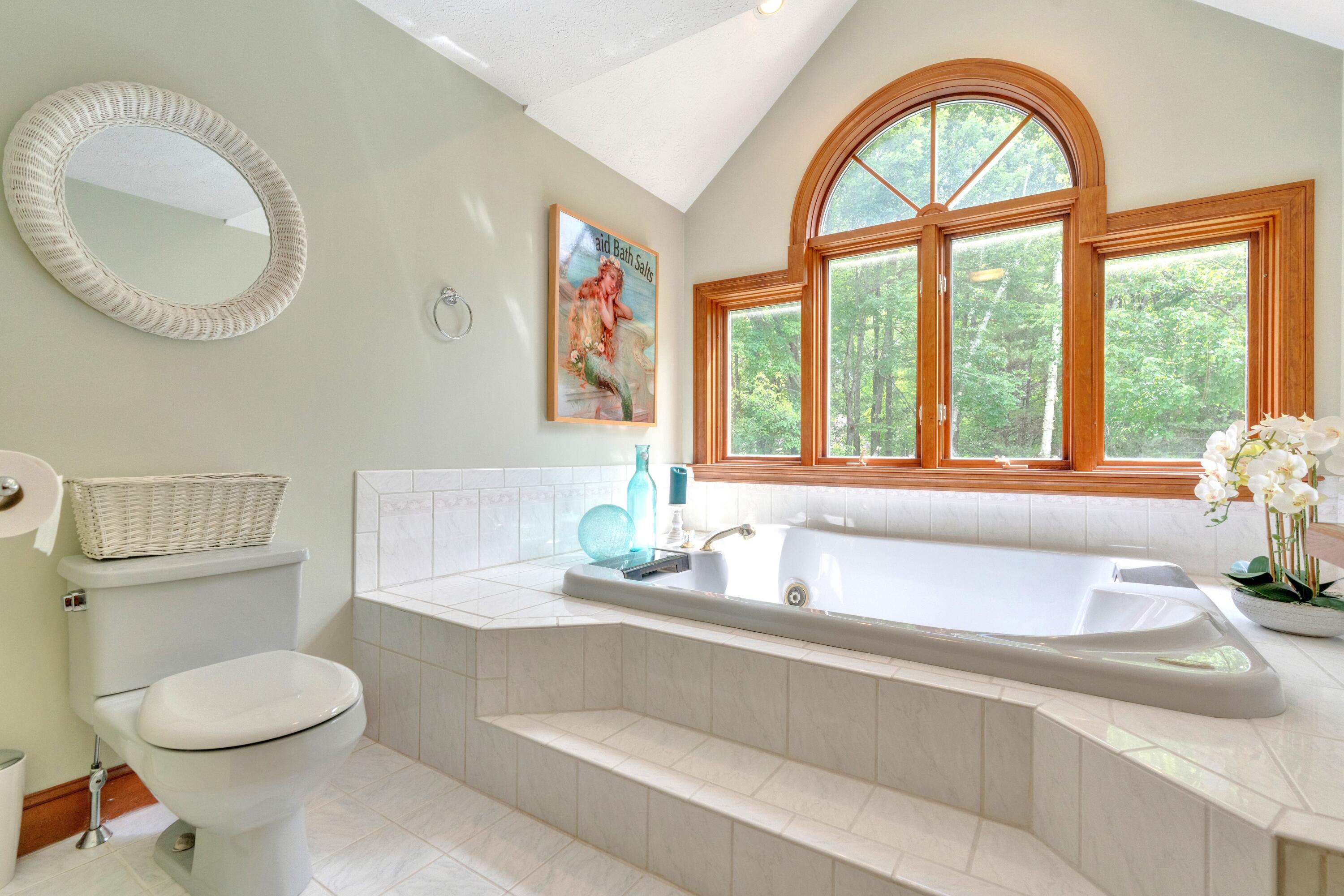 1047 Middle Road North Waterboro, ME 04061 - Photo 29 of 56 Primary Bathroom