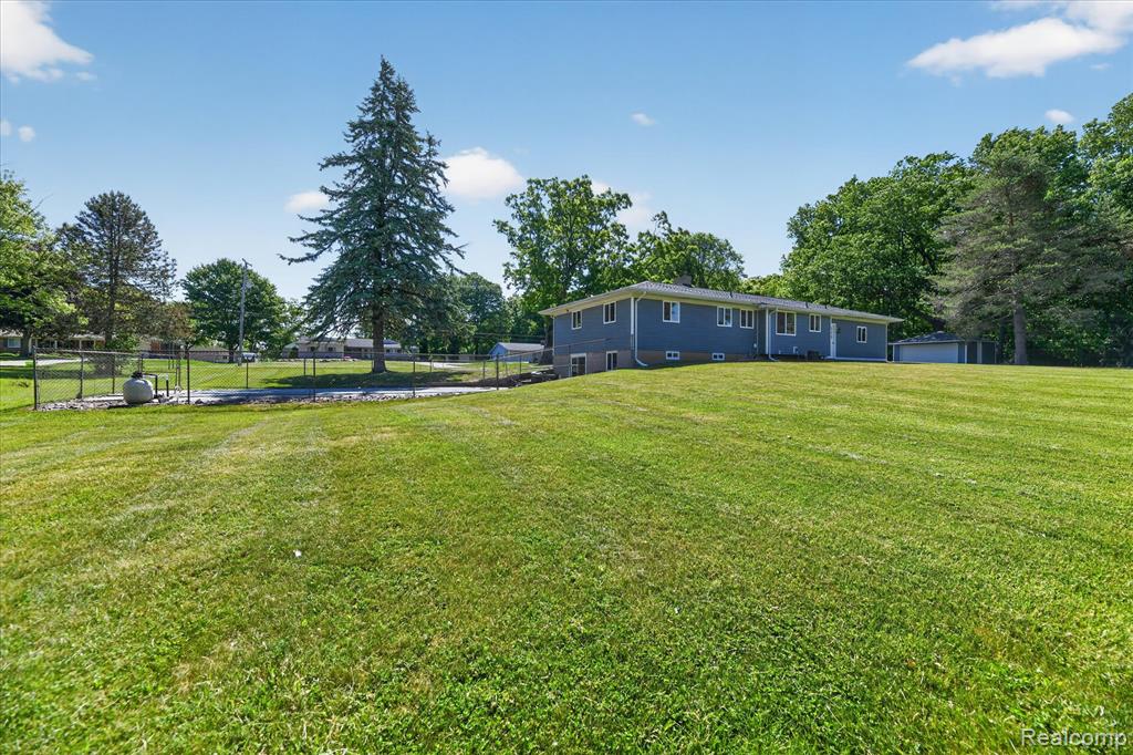 2250 Montague Road Davison, MI 48423 - Photo 37 of 45