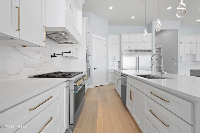 $1,998,000 | 1853 Beach Boulevard, Biloxi, MS 39531