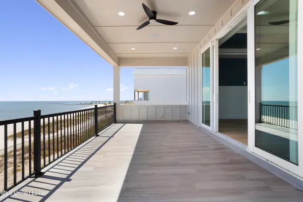 $1,998,000 | 1853 Beach Boulevard, Biloxi, MS 39531