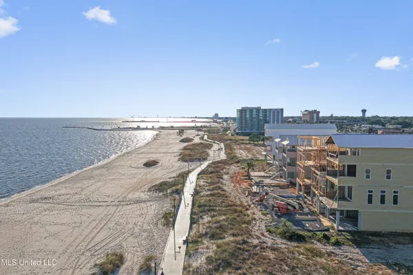 $1,998,000 | 1853 Beach Boulevard, Biloxi, MS 39531