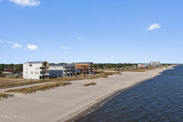 $1,998,000 | 1853 Beach Boulevard, Biloxi, MS 39531
