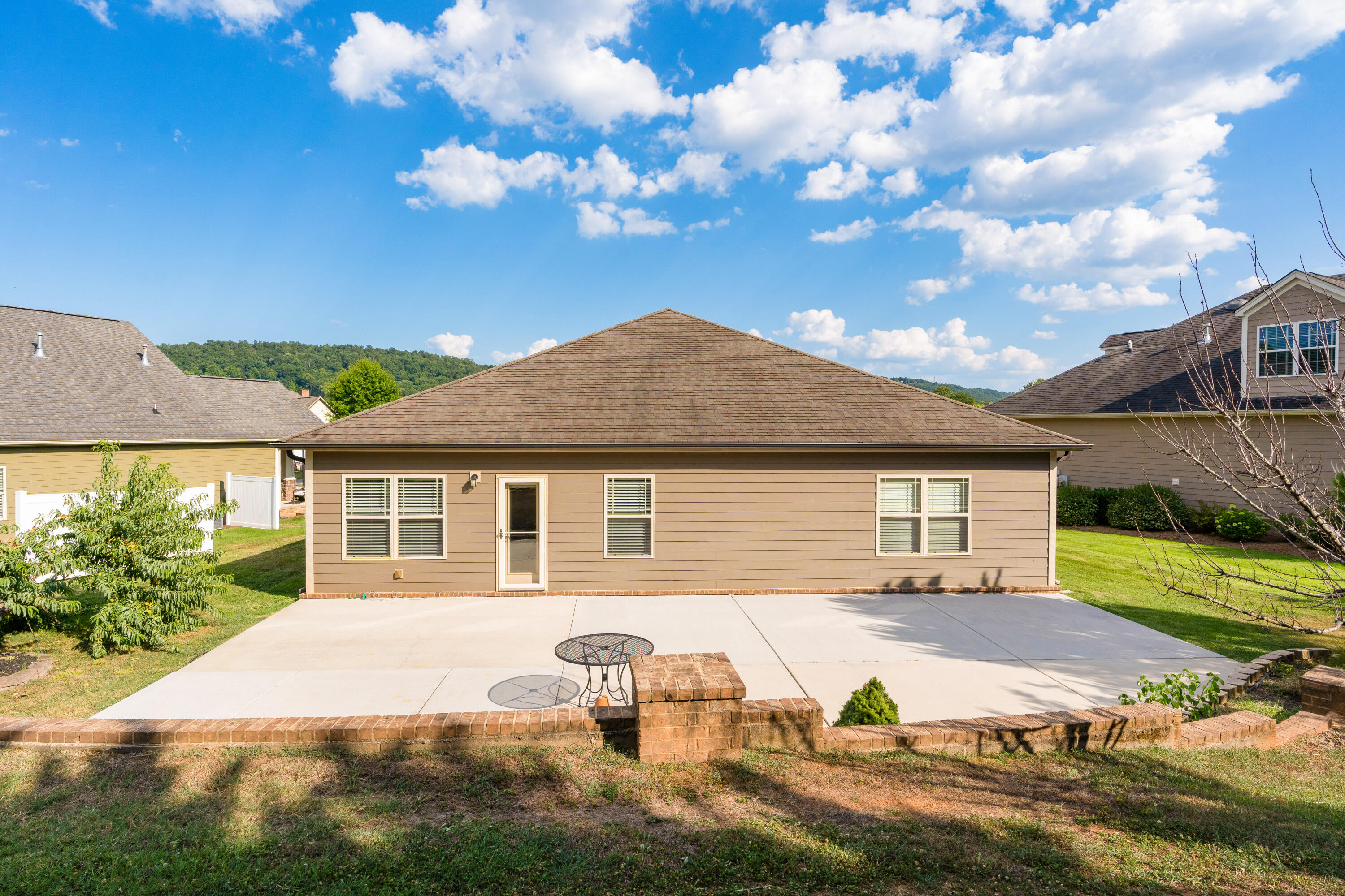 9729 Rookwood Circle Ooltewah, TN 37363 - Photo 25 of 36 19 - 9729 Rookwood - Exterior