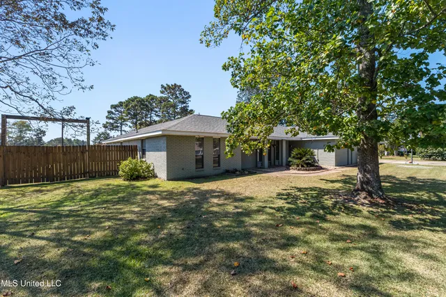 $275,000 | 102 Little John Drive, Petal, MS 39465