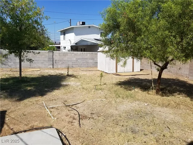 $1,900 | 103 South Mallard Street, Las Vegas, NV 89107