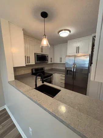 $225,680 | 7625 Edinborough Way, Unit 2318, Edina, MN 55435