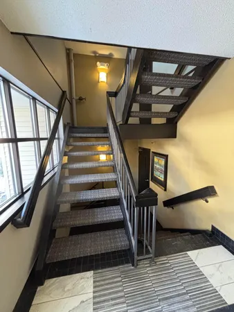 $225,680 | 7625 Edinborough Way, Unit 2318, Edina, MN 55435