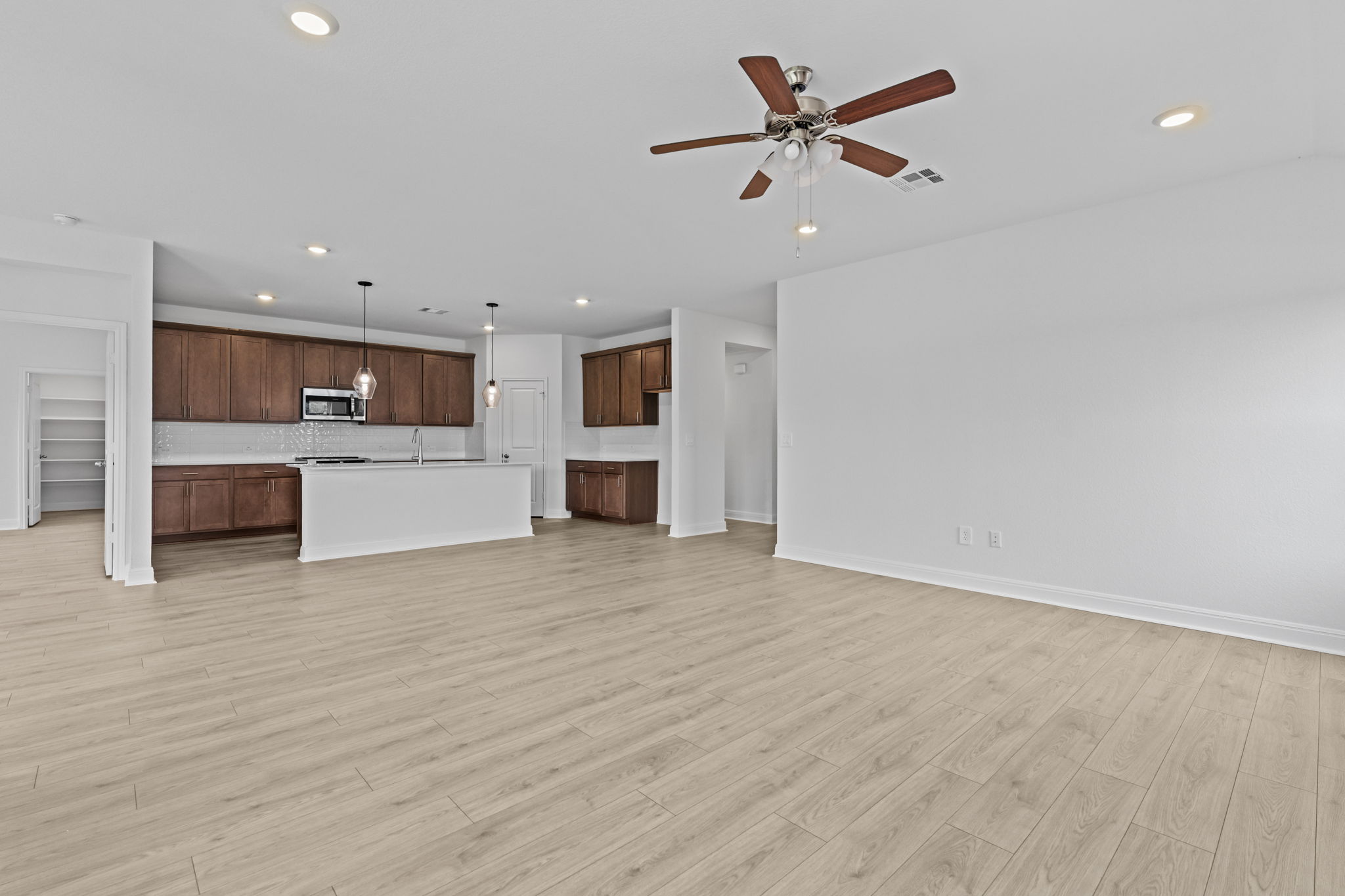253 Rivers Edge Drive Georgetown, TX 78628 - Photo 15 of 34