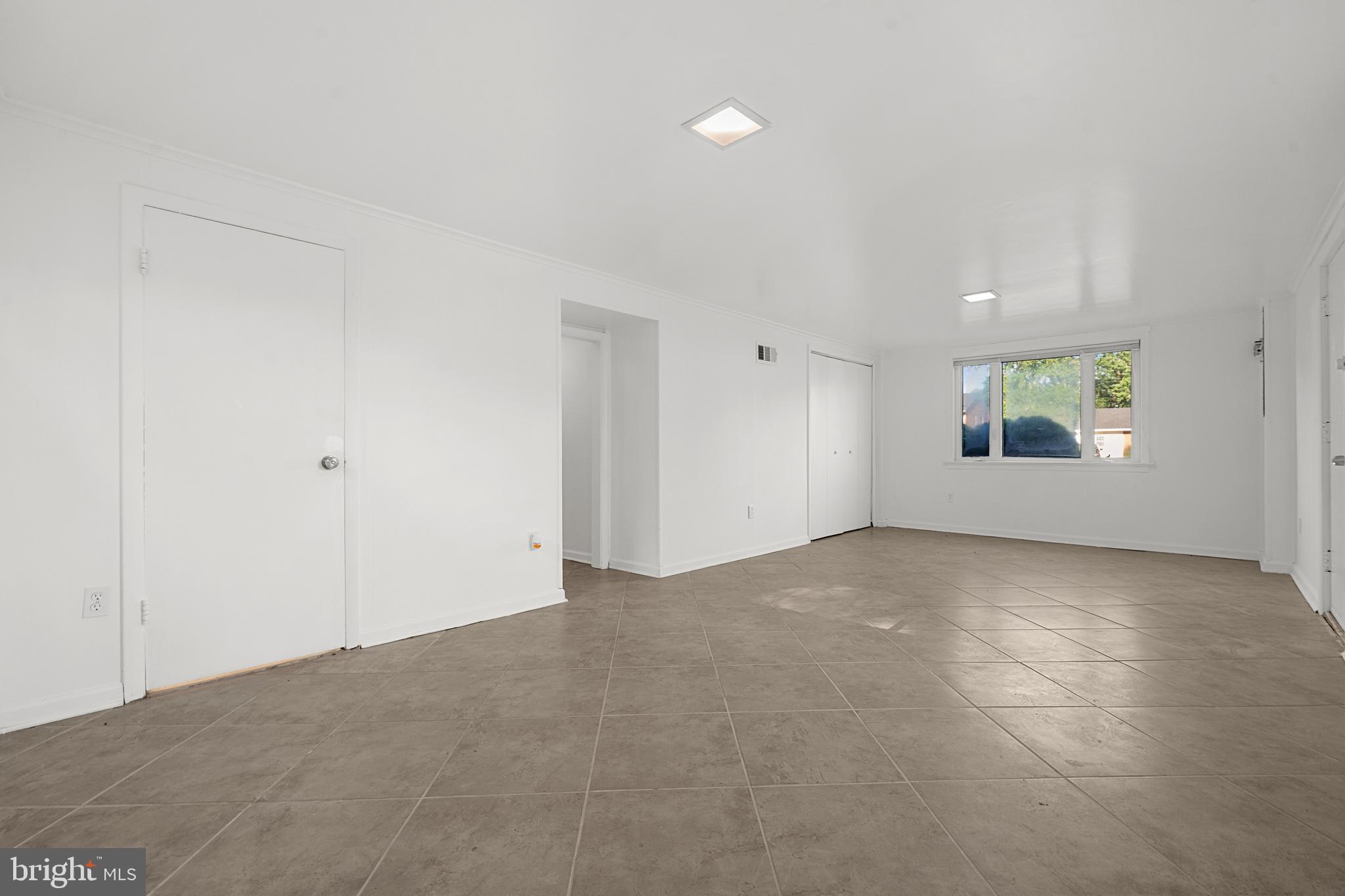 5505 Heming Avenue Springfield, VA 22151 - Photo 27 of 37 a view of an empty room with a window