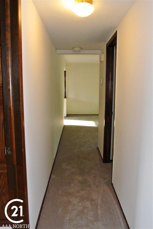 2410 Melvin Avenue Rochester, MI 48307 - Photo 15 of 25 Hallway