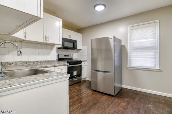 $1,800 | 412 South 7th Street, Unit 1, Newark, NJ 07103