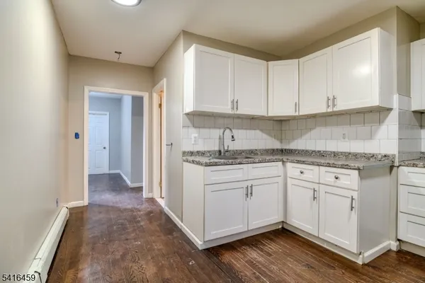 $1,800 | 412 South 7th Street, Unit 1, Newark, NJ 07103