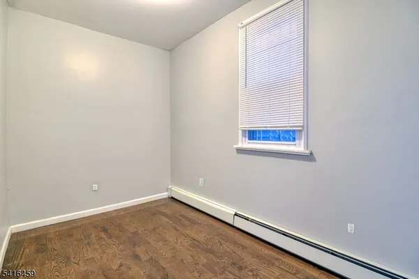 $1,800 | 412 South 7th Street, Unit 1, Newark, NJ 07103