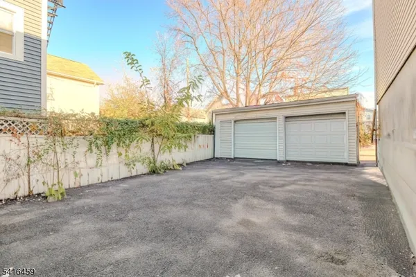 $1,800 | 412 South 7th Street, Unit 1, Newark, NJ 07103
