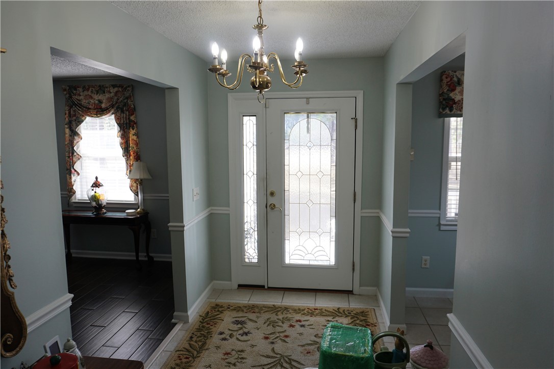 5710 Wooddell Ridge Road Waycross, GA 31503 - Photo 12 of 35 Front door, foyer