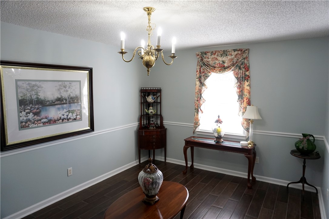 5710 Wooddell Ridge Road Waycross, GA 31503 - Photo 21 of 35 Additional dining room view