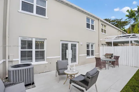 $850,000 | 7110 Southwest 54th Street, Miami, FL 33155