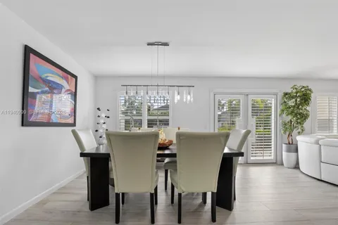 $850,000 | 7110 Southwest 54th Street, Miami, FL 33155