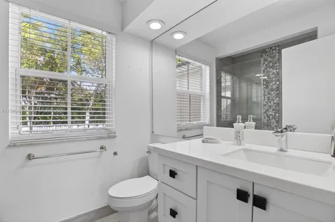 $850,000 | 7110 Southwest 54th Street, Miami, FL 33155