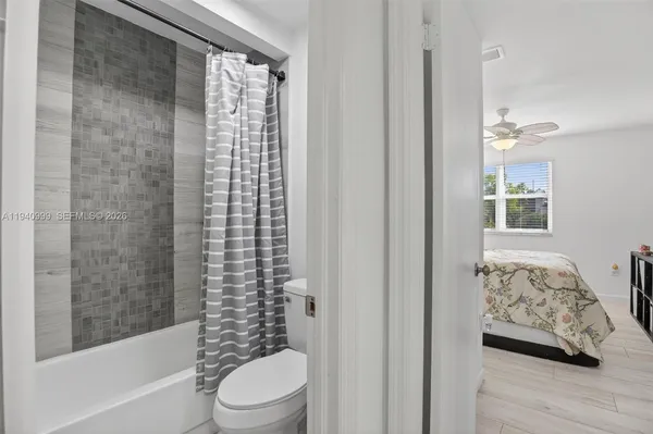 $800,000 | 7110 Southwest 54th Street, Miami, FL 33155