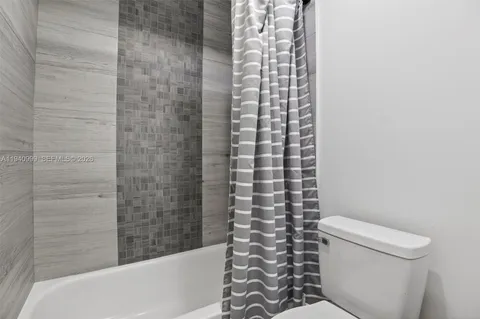 $850,000 | 7110 Southwest 54th Street, Miami, FL 33155