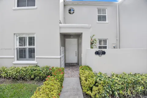 $850,000 | 7110 Southwest 54th Street, Miami, FL 33155