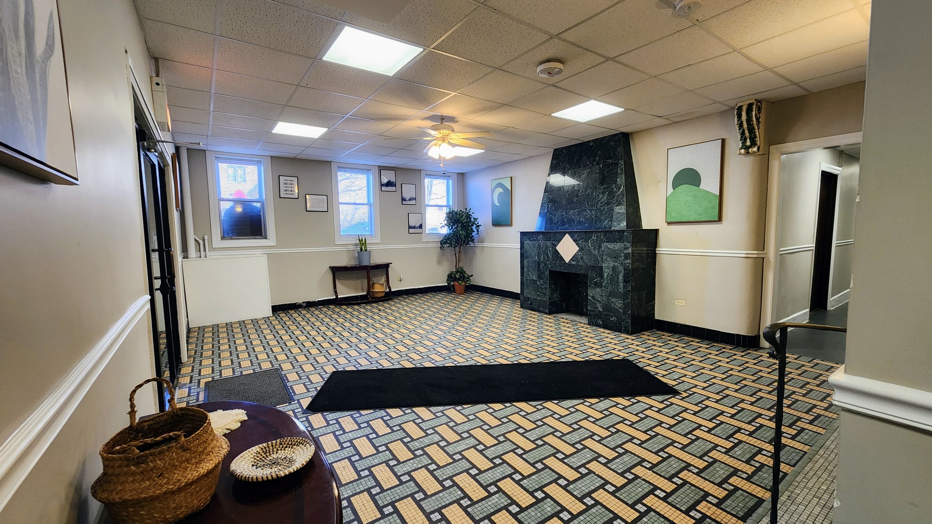 4764 North Virginia Avenue, Unit 101 Chicago, IL 60625 - Photo 2 of 10