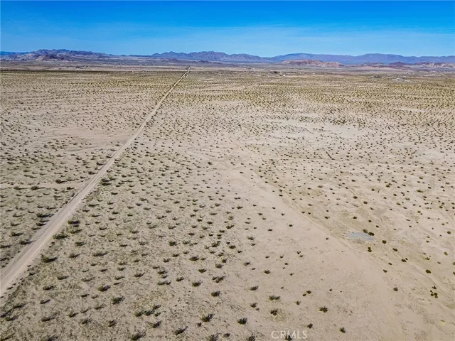 a view of a sky view