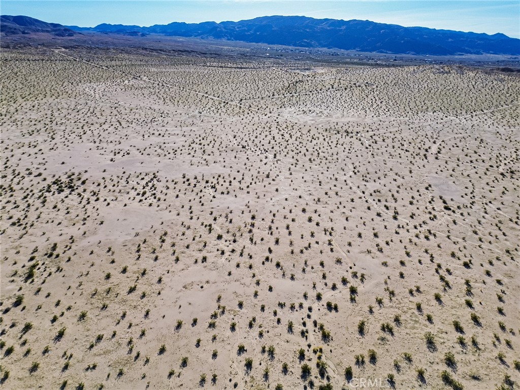 76100 2 Mile Road Twentynine Palms, CA 92277 - Photo 28 of 37 a bathroom with a toilet