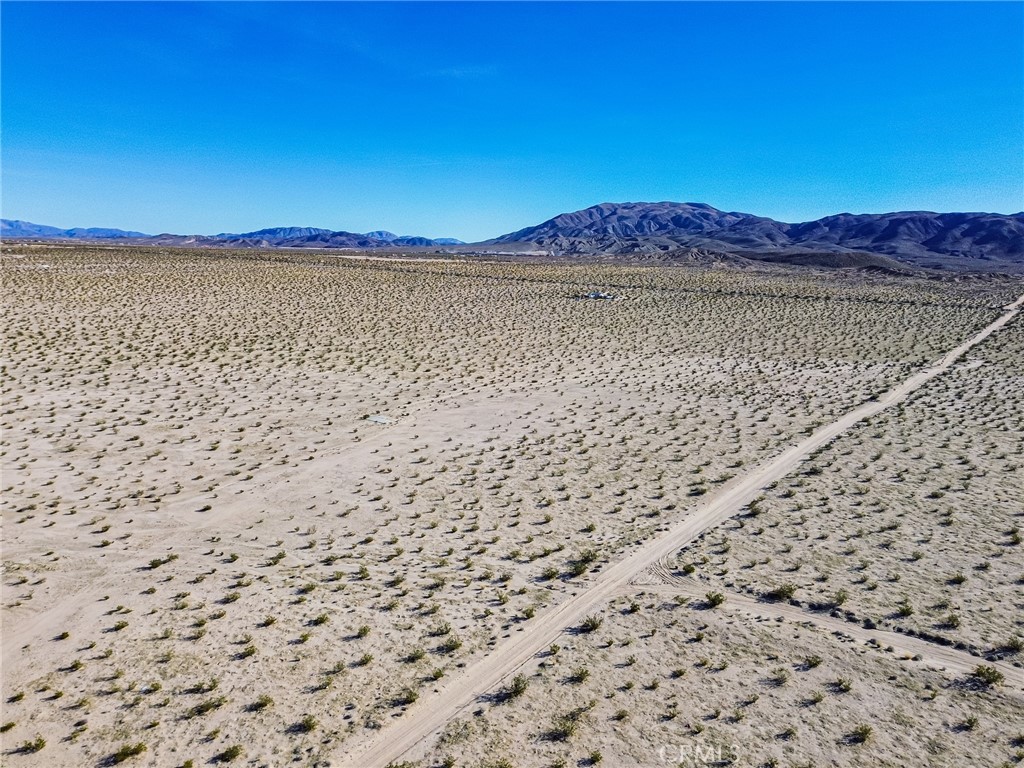 76100 2 Mile Road Twentynine Palms, CA 92277 - Photo 3 of 37