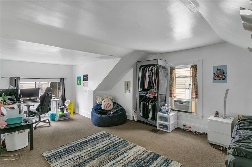 241 Dunseith Street Pittsburgh, PA 15213 - Photo 15 of 23 Gallery Image 15