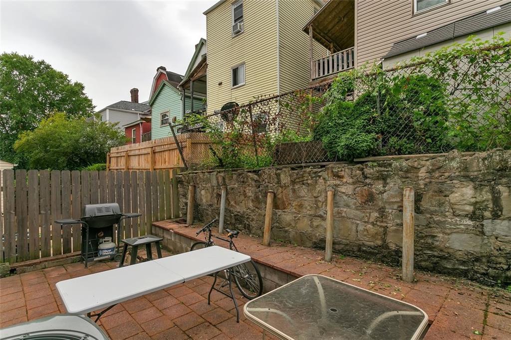 241 Dunseith Street Pittsburgh, PA 15213 - Photo 18 of 23 Gallery Image 18