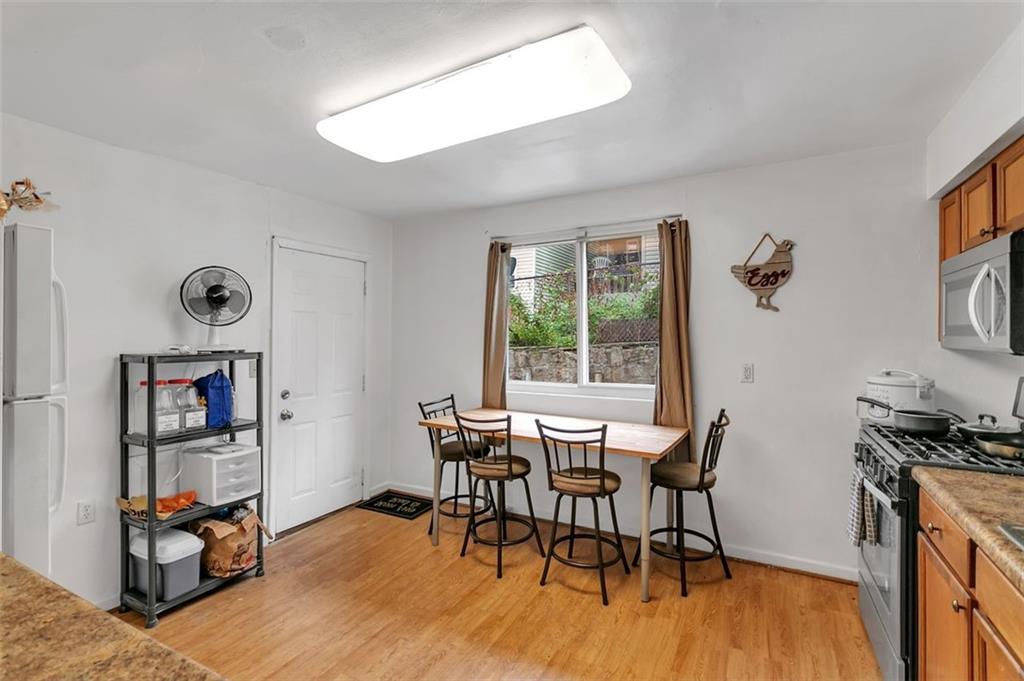 241 Dunseith Street Pittsburgh, PA 15213 - Photo 7 of 23 Gallery Image 7