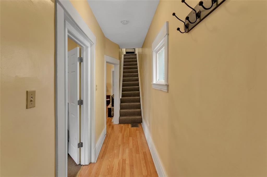 241 Dunseith Street Pittsburgh, PA 15213 - Photo 8 of 23 Gallery Image 8