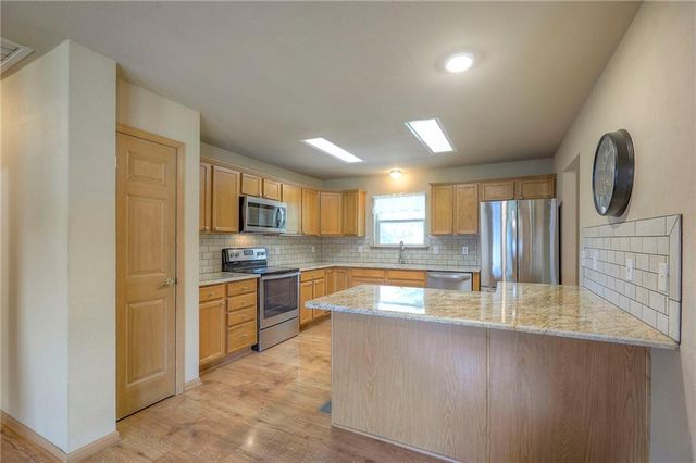 $565,000 | 8188 Northeast 292nd Street, Turney, MO 64493