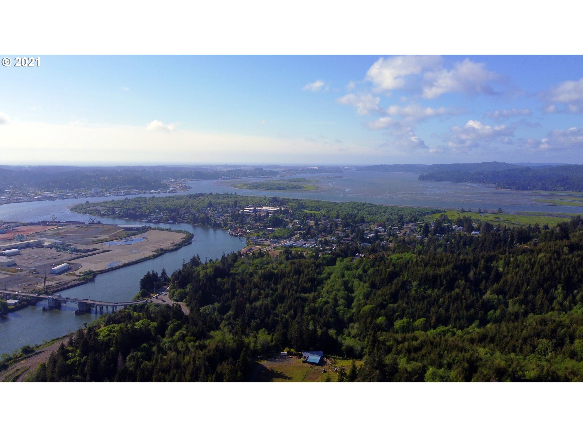 63610 East Bay Road Coos Bay, OR 97420 - Photo 12 of 14 Gallery Image 12