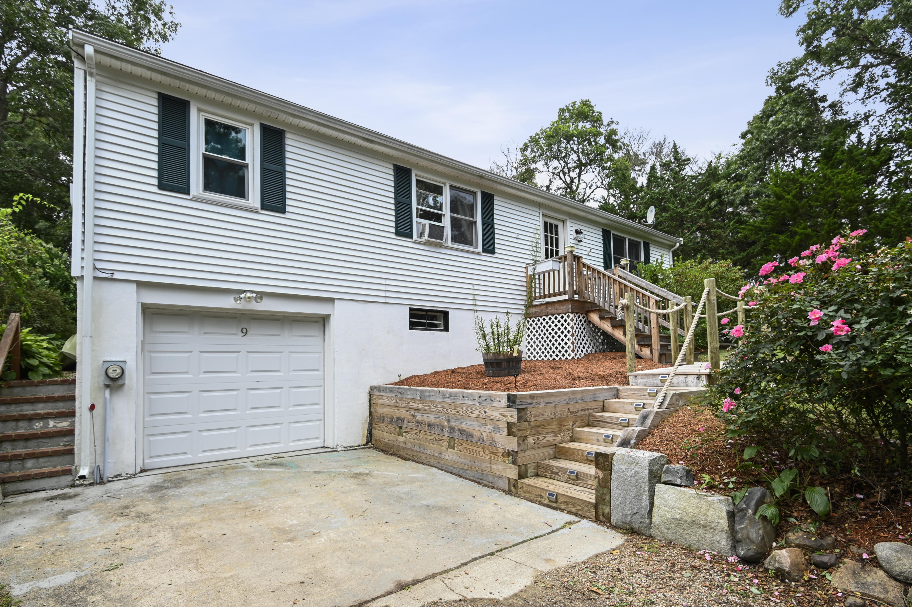 9 High Sachem Road Mashpee, MA 02649 - Photo 3 of 15 7379460