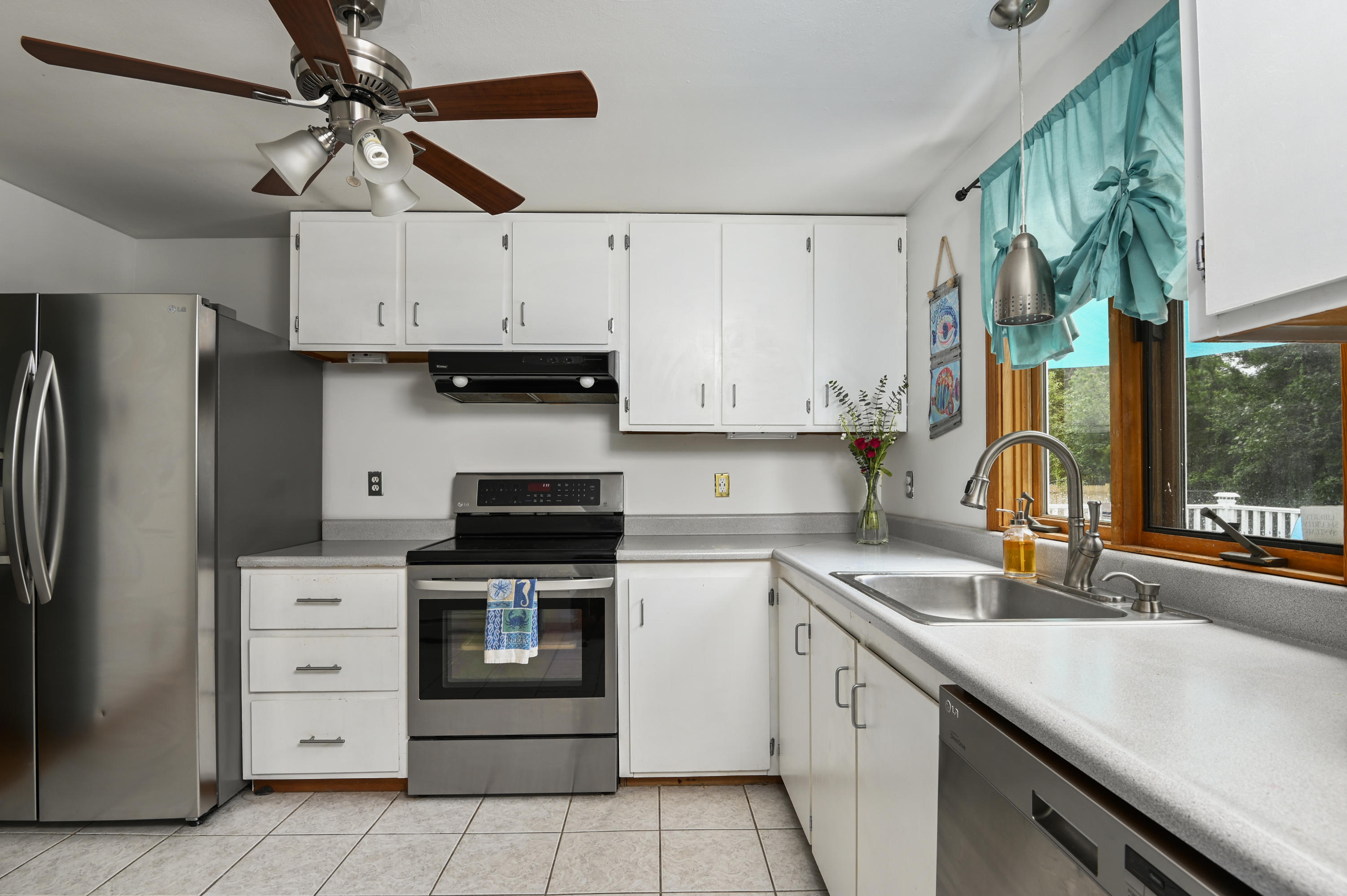 9 High Sachem Road Mashpee, MA 02649 - Photo 5 of 15 7379466