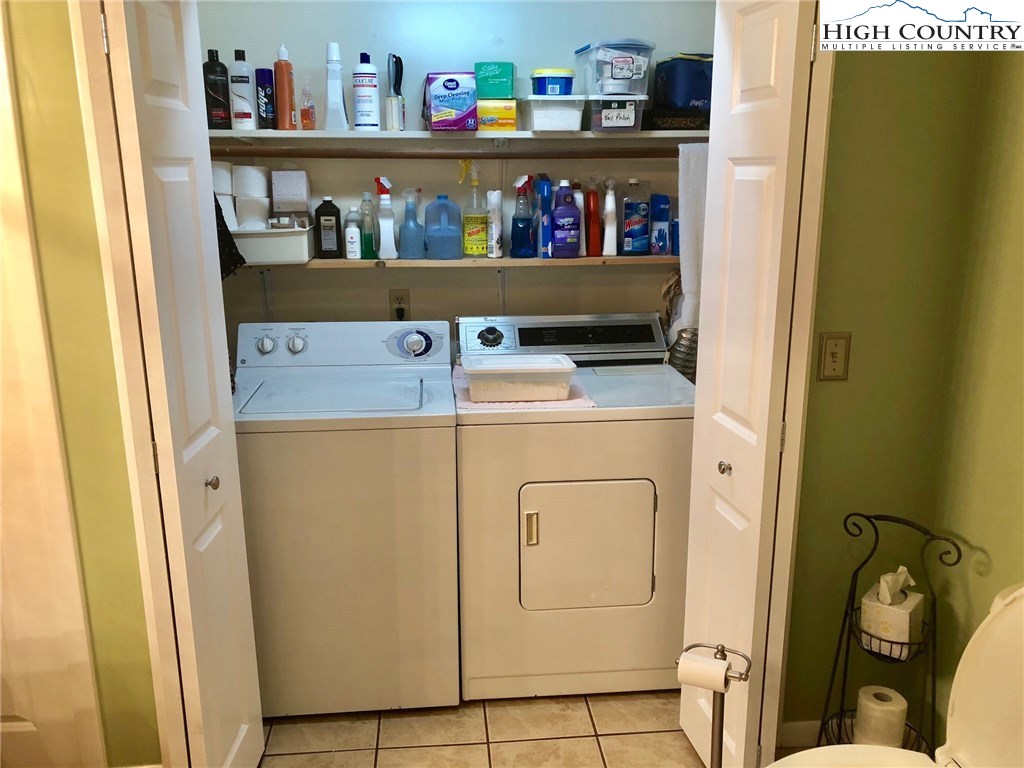 257 Cameron Terrace Boone, NC 28607 - Photo 16 of 42 a utility room with dryer and washer