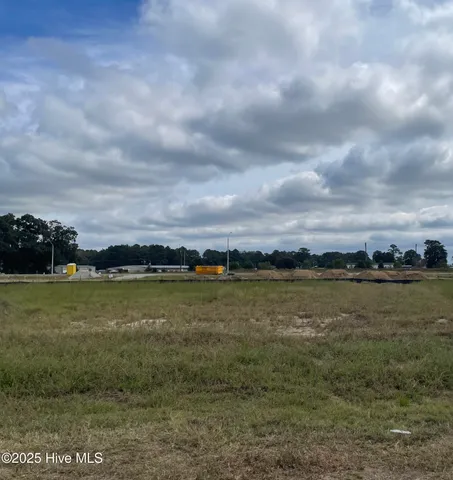 $427,500 | 102 Manchester Court, La Grange, NC 28551