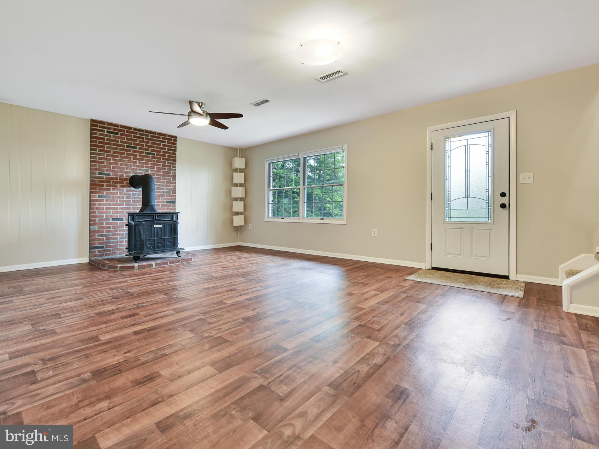 8718 Indian Springs Road Frederick, MD 21702 - Photo 5 of 39 Family Room