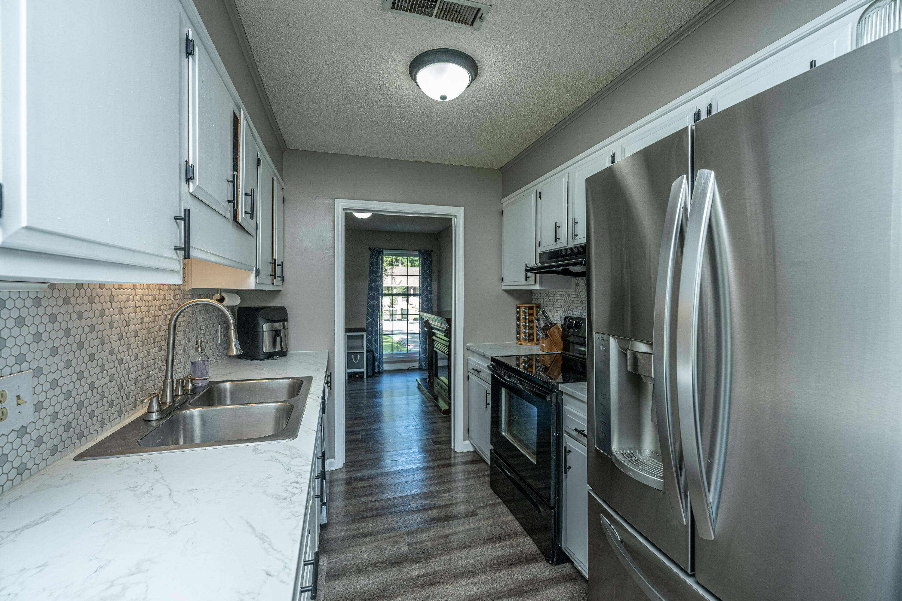 314 Heber Road Summerville, SC 29485 - Photo 19 of 35 314HeberRd024
