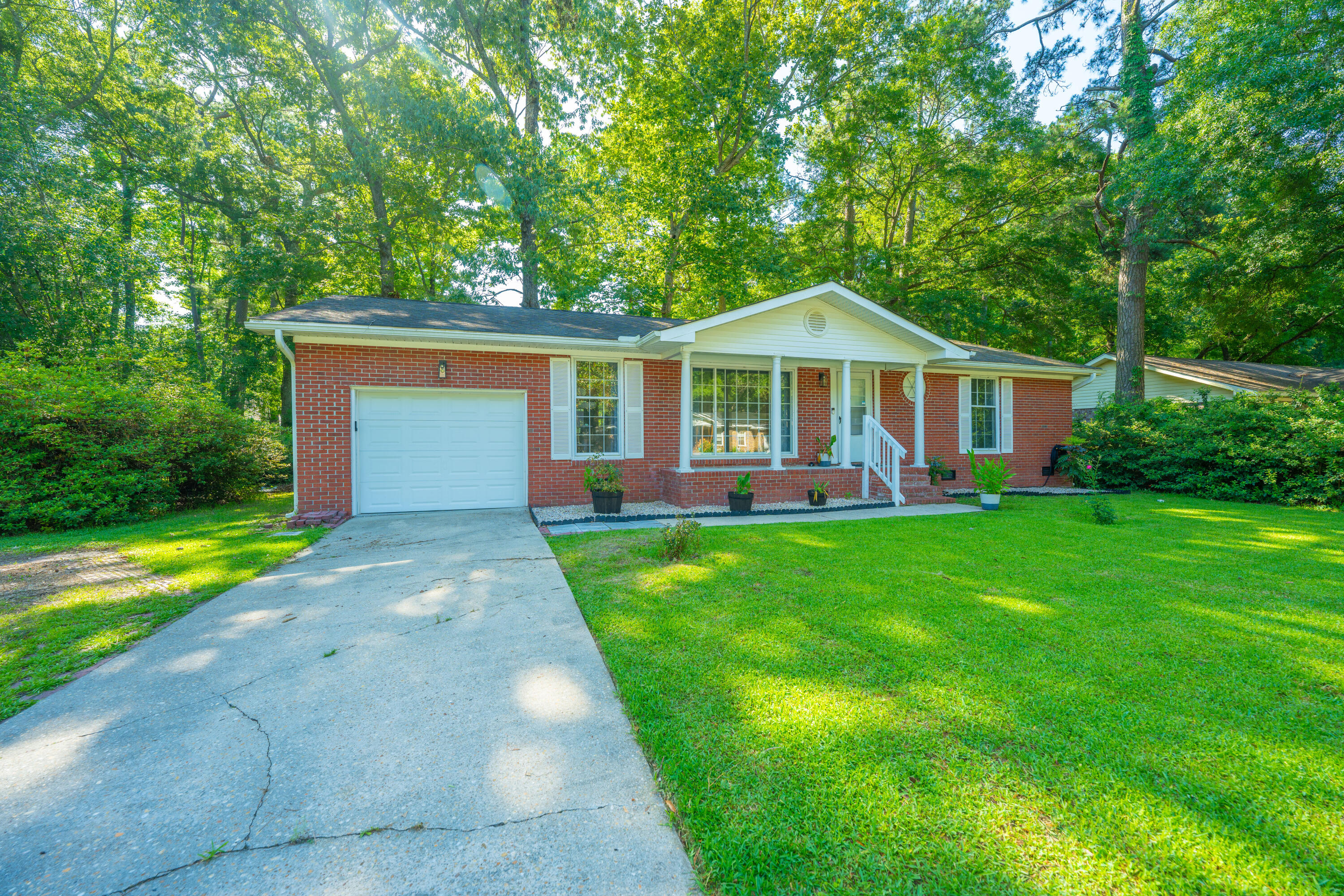 314 Heber Road Summerville, SC 29485 - Photo 4 of 35 314HeberRd003