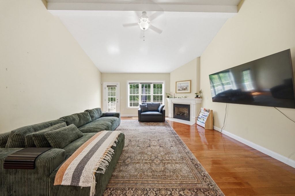 2 Williamsburg Way, Unit 2 Medway, MA 02053 - Photo 6 of 30