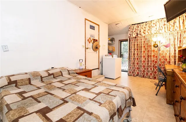 $699,999 | 14527 Corlett Avenue, Compton, CA 90220