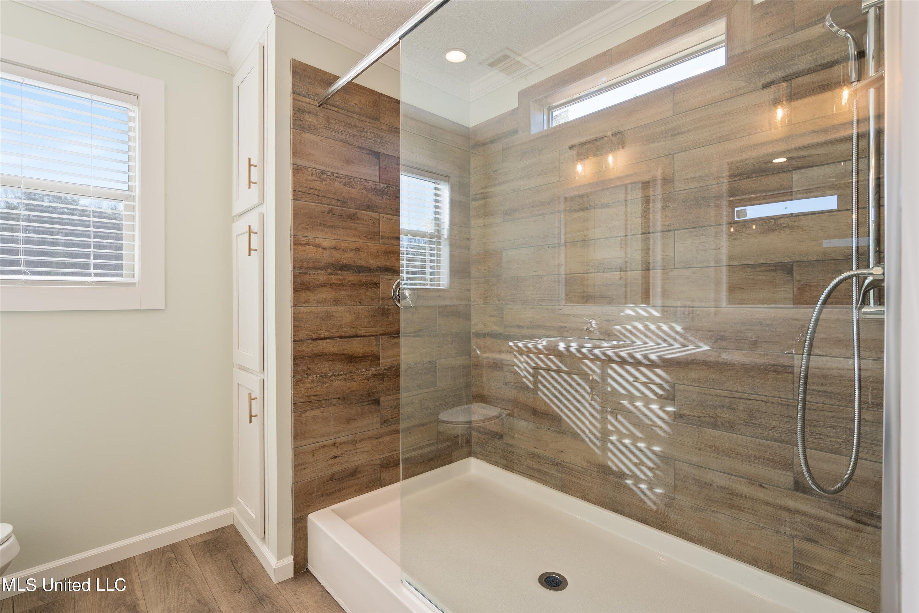 256 McCauley Road Holly Springs, MS 38635 - Photo 19 of 36 19-Primary Shower