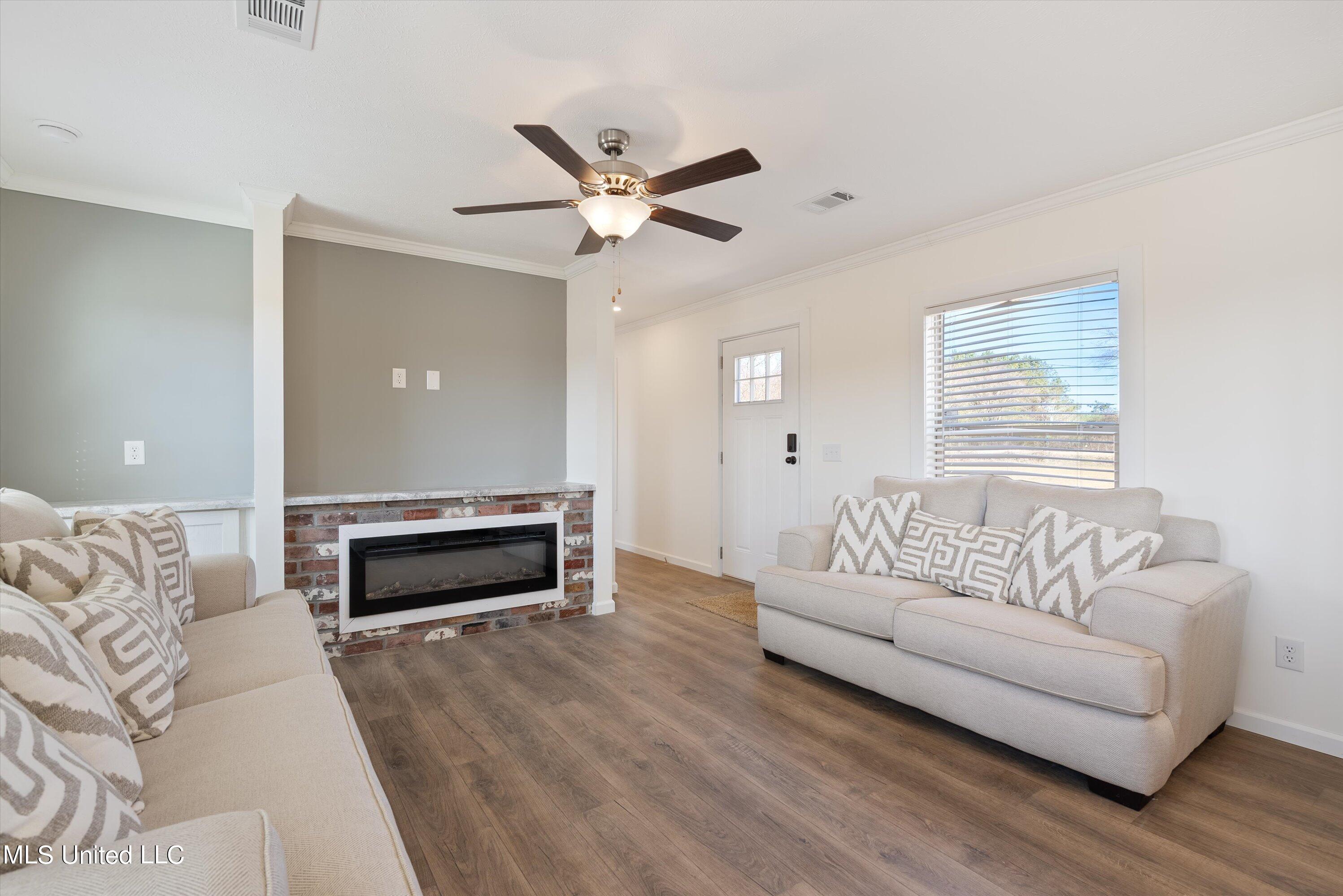 256 McCauley Road Holly Springs, MS 38635 - Photo 5 of 36 05-Great Room