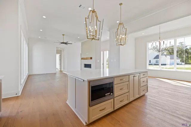 $900,000 | 43294 Collyns Cove, Prairieville, LA 70769